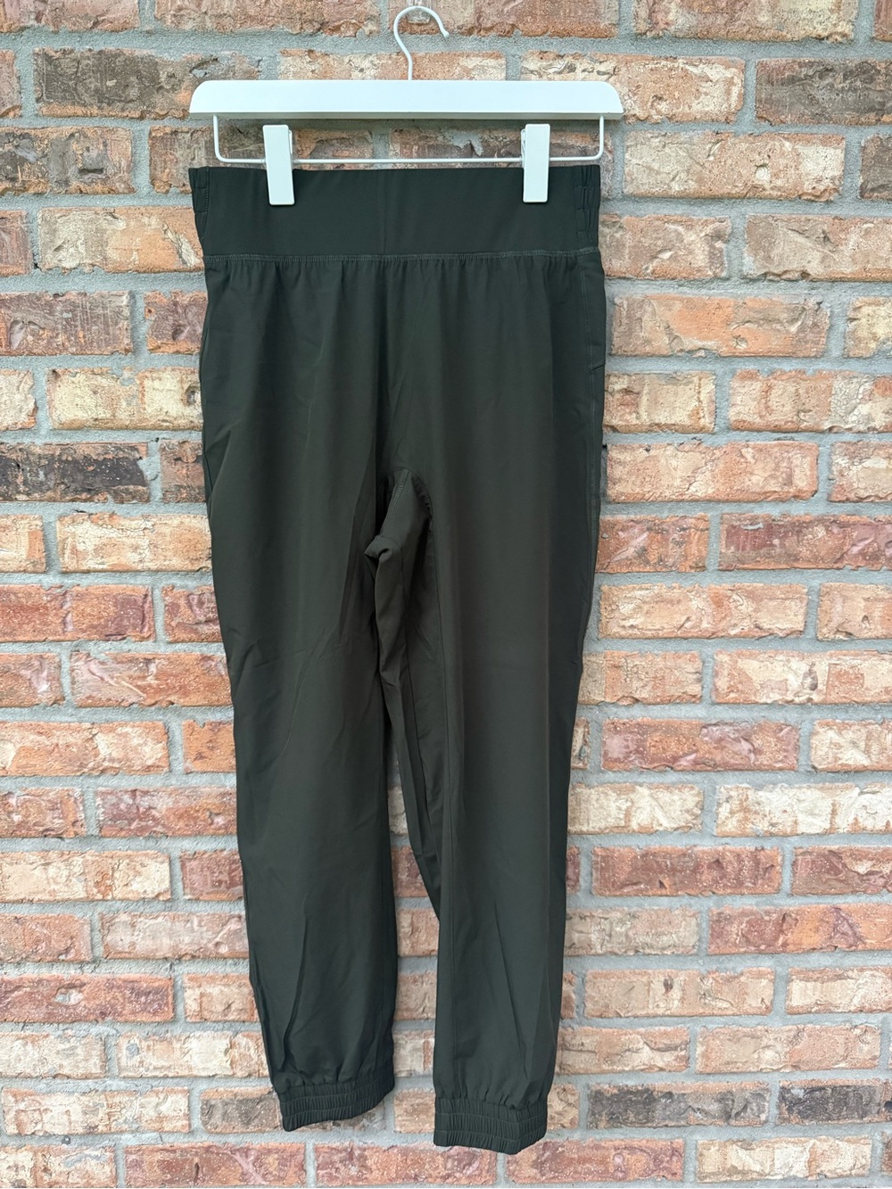 HALARA Olive Green Jogger Pants